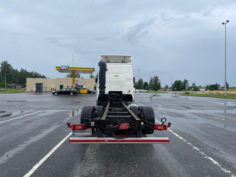 Volvo FH500 6x2 - Kamion sa golom šasijom i zatvorenom kabinom: slika 4 Volvo FH500 6x2 - Kamion sa golom šasijom i zatvorenom kabinom: slika 4