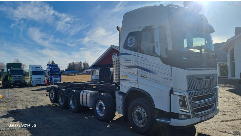 Volvo FH750 New engine and gearbox - Kamion sa golom šasijom i zatvorenom kabinom: slika 5 Volvo FH750 New engine and gearbox - Kamion sa golom šasijom i zatvorenom kabinom: slika 5