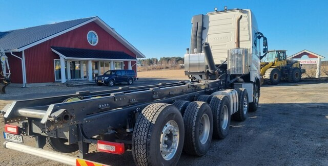 Volvo FH750 uusi moottori/vaihteisto - Kamion sa golom šasijom i zatvorenom kabinom: slika 5 Volvo FH750 uusi moottori/vaihteisto - Kamion sa golom šasijom i zatvorenom kabinom: slika 5