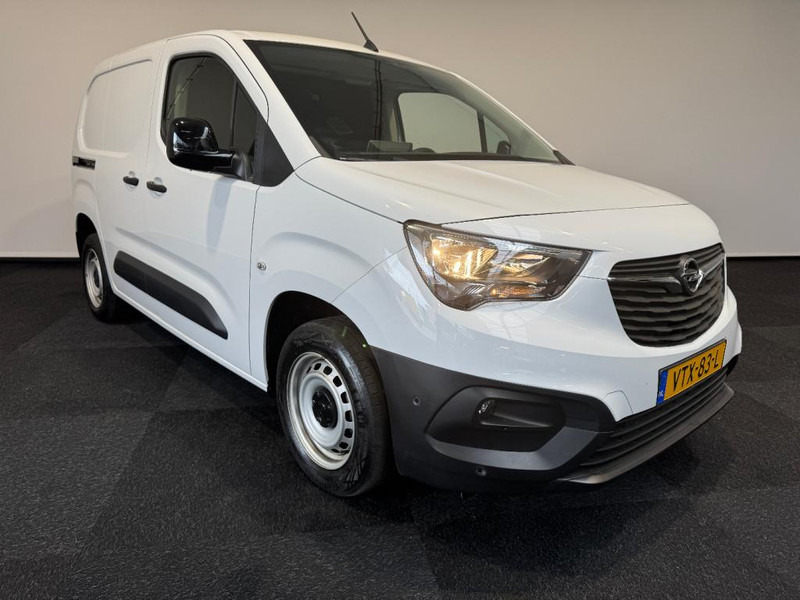 Opel COMBO 1.5 Blue HDI 100 S&S Airco Navigatie Apple car play 3 zits - Mali kombi: slika 1 Opel COMBO 1.5 Blue HDI 100 S&S Airco Navigatie Apple car play 3 zits - Mali kombi: slika 1