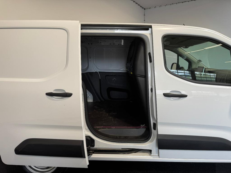 Mali kombi Opel COMBO 1.5 Blue HDI 100 S&S Airco Navigatie Apple car play 3 zits: slika 12