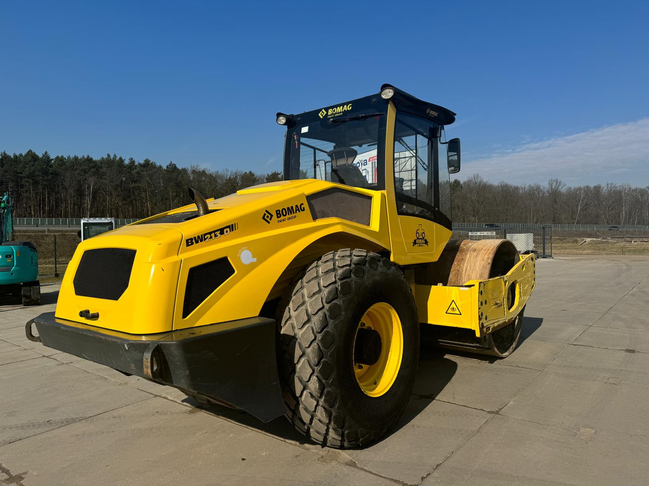 Bomag BW 213-D5 2017 - Kompaktor: slika 3 Bomag BW 213-D5 2017 - Kompaktor: slika 3