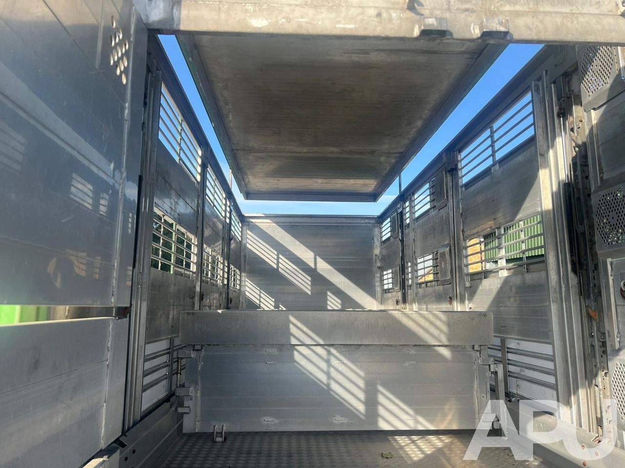 MAN TGS 26.440 DO PRZEWOZU BYDŁA MAN TGS 26.440 DO PRZEWOZU BYDŁA: slika 19