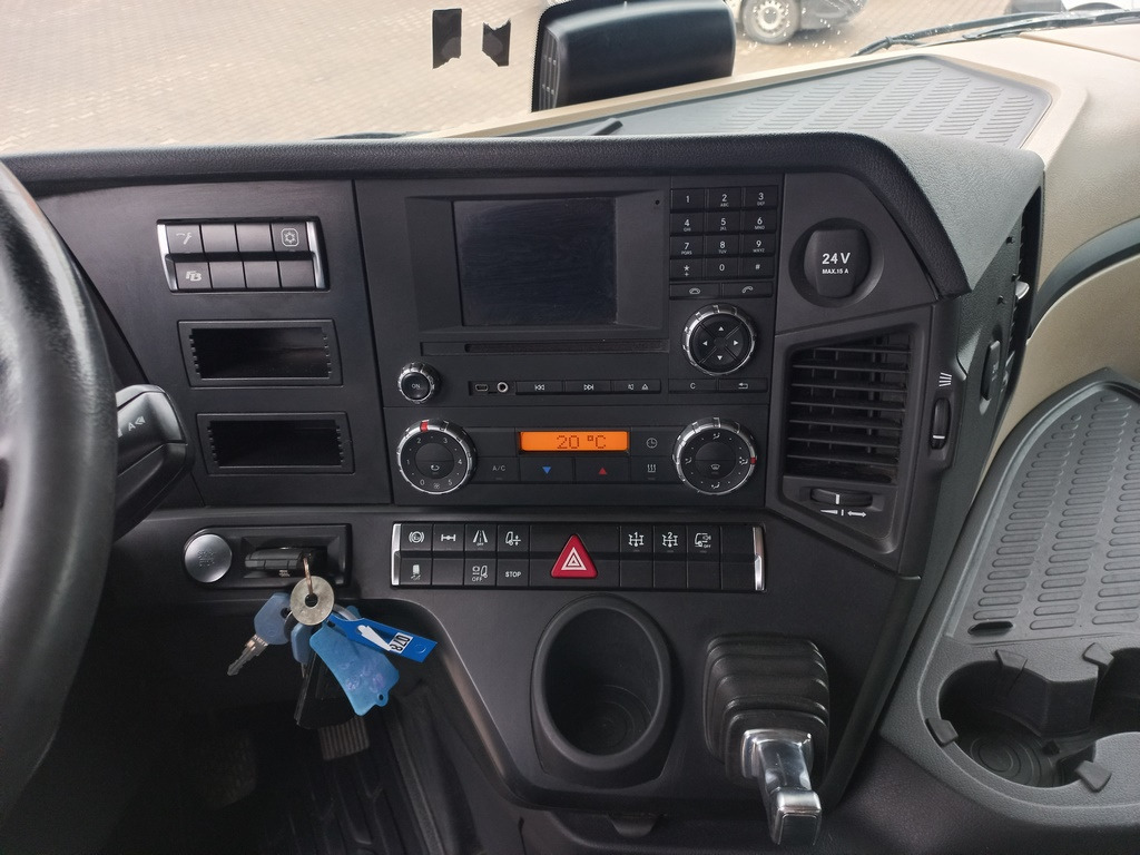 Tegljač Mercedes-Benz ACTROS 1845 LS: slika 12