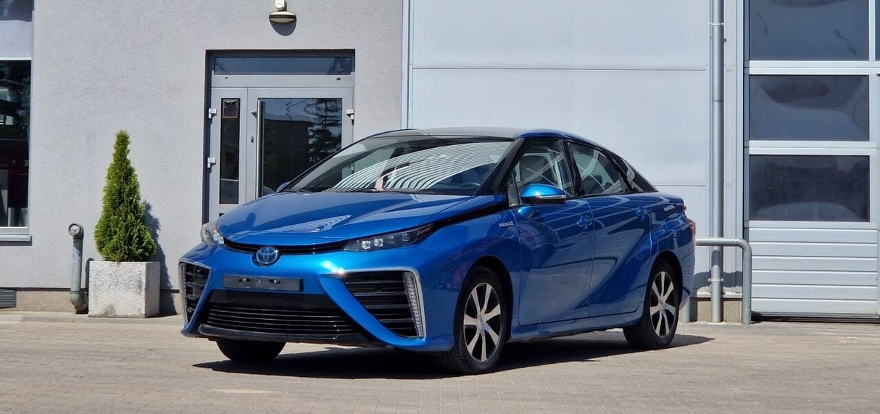 Toyota Mirai - Limuzina: slika 1 Toyota Mirai - Limuzina: slika 1