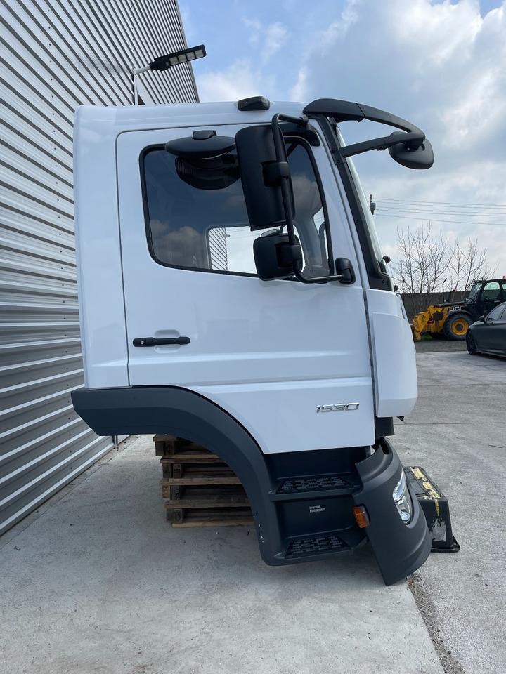 MB ATEGO CABINE EURO 6 TUNEL VOOR 6 CYL.MOTOR INCL. SEAT 000074A - Kabina za Kamion: slika 3 MB ATEGO CABINE EURO 6 TUNEL VOOR 6 CYL.MOTOR INCL. SEAT 000074A - Kabina za Kamion: slika 3