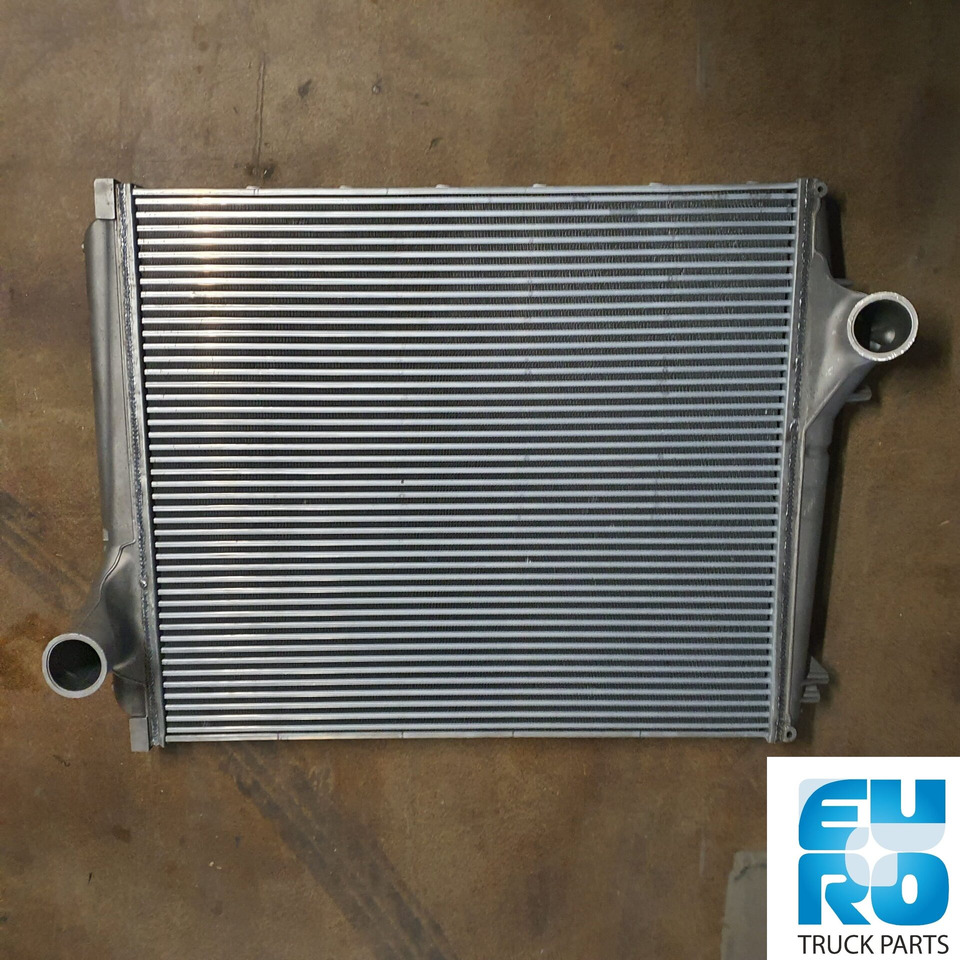 VOLVO FH4 INTERCOOLER 21208268R - Hladnjak za Kamion: slika 1 VOLVO FH4 INTERCOOLER 21208268R - Hladnjak za Kamion: slika 1