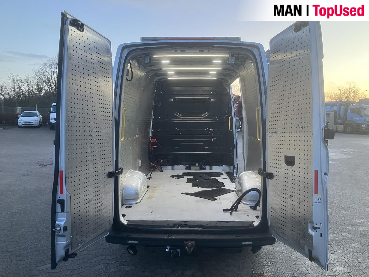 MAN TGE 3.180 4X2F SB - Furgon: slika 5 MAN TGE 3.180 4X2F SB - Furgon: slika 5
