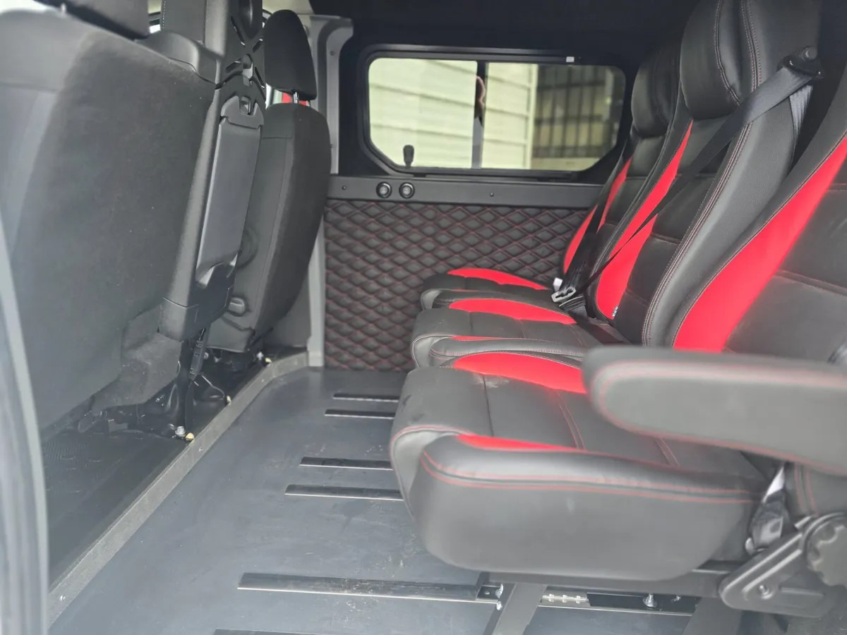 Dostavno vozilo sa duplom kabinom 2025 Renault Trafic E-Tech Crew Cab: slika 7