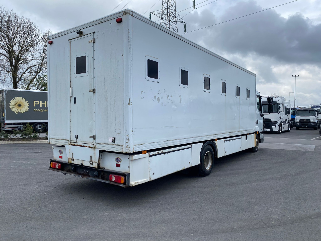 2011 Renault Midlum 180.18 Prison Truck - Kamion: slika 5 2011 Renault Midlum 180.18 Prison Truck - Kamion: slika 5