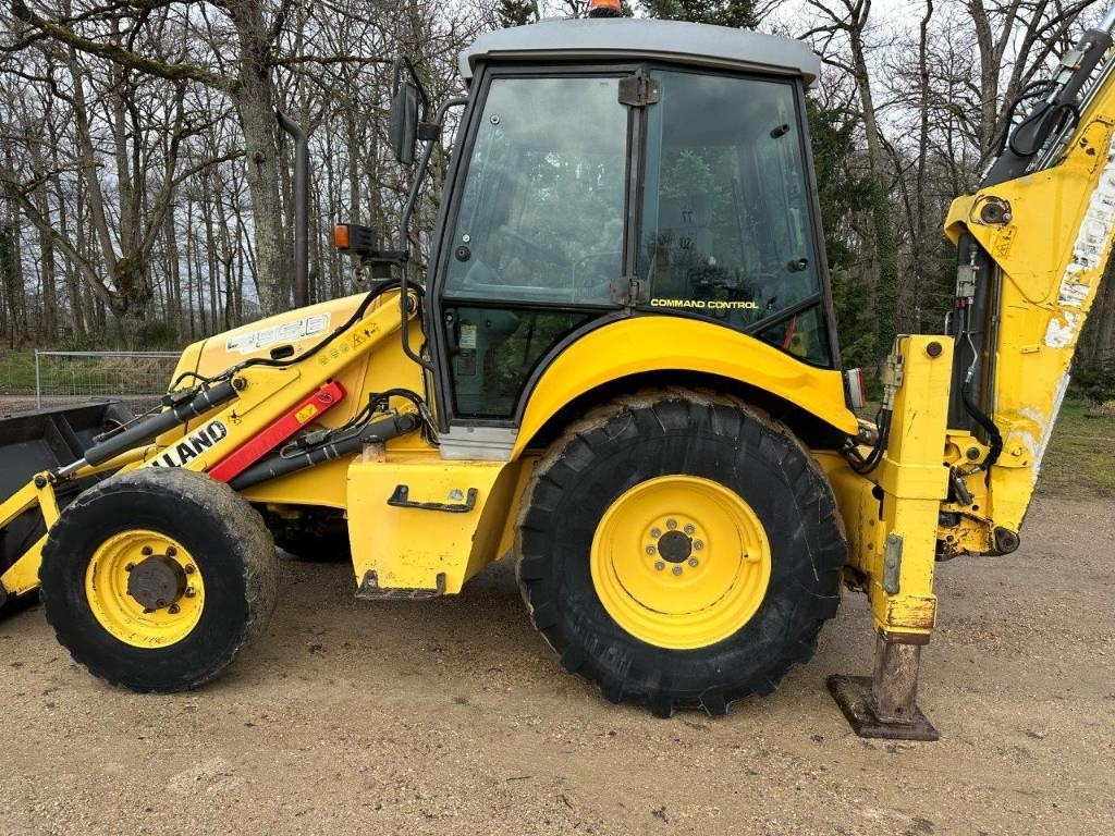 New Holland LB 95 B-4 PT - Bager utovarivač: slika 4 New Holland LB 95 B-4 PT - Bager utovarivač: slika 4