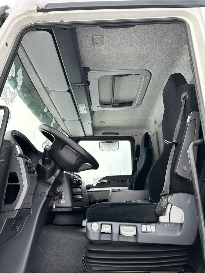 Interior photo 1: Hladnjača MAN TGM 18.290
