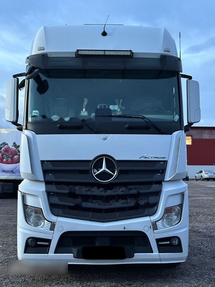 Mercedes-Benz Actros 1845 - Tegljač: slika 2 Mercedes-Benz Actros 1845 - Tegljač: slika 2