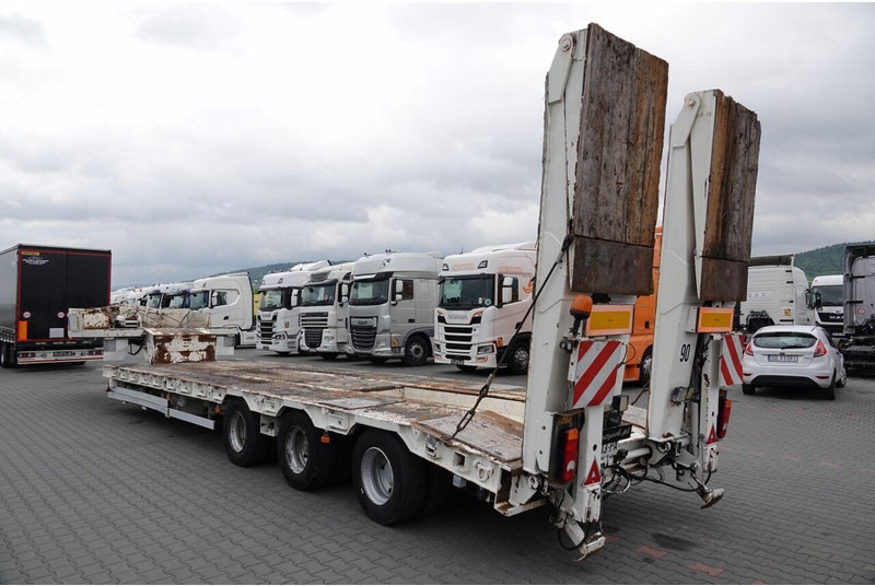 ACTM NACZEPA LAWETA / NISKOPODWOZIOWE / NAJAZDY HYDRAULICZNE / 13,6 M - Niska poluprikolica za prevoz: slika 4 ACTM NACZEPA LAWETA / NISKOPODWOZIOWE / NAJAZDY HYDRAULICZNE / 13,6 M - Niska poluprikolica za prevoz: slika 4