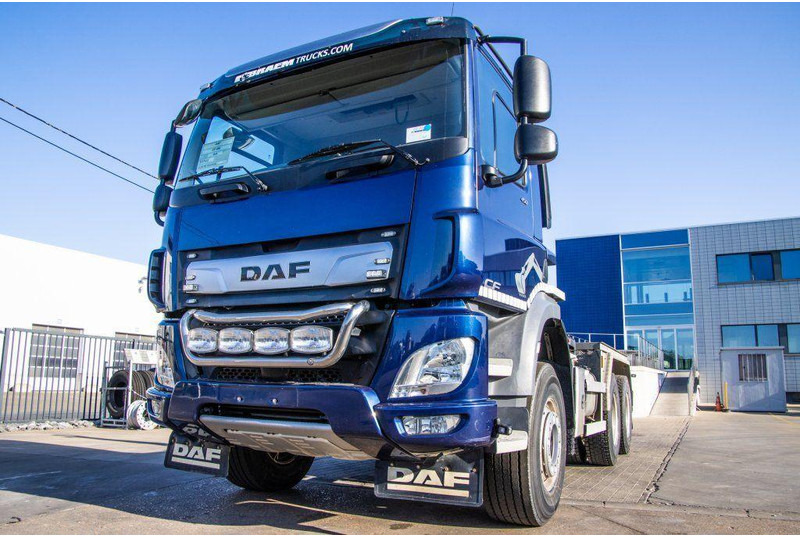 DAF CF 450 - Kamion sa hidrauličnom kukom: slika 1 DAF CF 450 - Kamion sa hidrauličnom kukom: slika 1