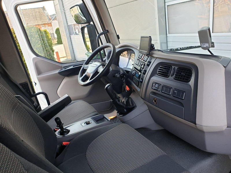 Hladnjača DAF LF 220 EURO 6 6 CYL. LAMBERET: slika 17 Hladnjača DAF LF 220 EURO 6 6 CYL. LAMBERET: slika 17