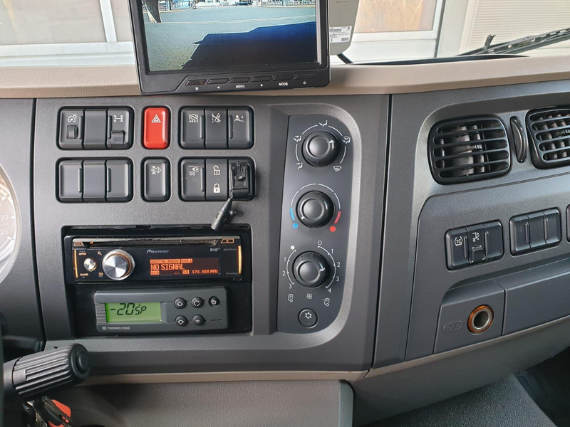 Hladnjača DAF LF 220 EURO 6 6 CYL. LAMBERET: slika 19 Hladnjača DAF LF 220 EURO 6 6 CYL. LAMBERET: slika 19