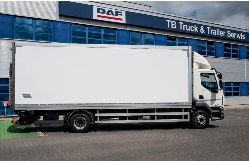DAF LF 260 Koffer + Tail Lift - Kamion sa zatvorenim sandukom: slika 4 DAF LF 260 Koffer + Tail Lift - Kamion sa zatvorenim sandukom: slika 4