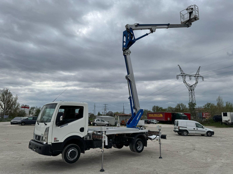 Nissan Cabstar NT400 Multitel HX 200 - 22m - Dostavno vozilo: slika 2 Nissan Cabstar NT400 Multitel HX 200 - 22m - Dostavno vozilo: slika 2