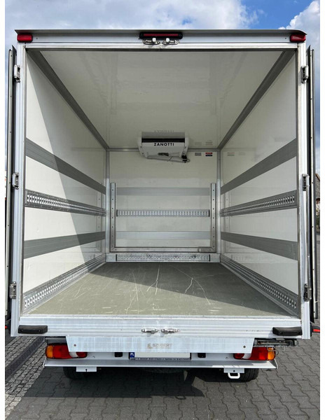 Fiat Ducato REFRIGERATOR CONTAINER BED WEBASTO - Dostavno vozilo hladnjača: slika 5 Fiat Ducato REFRIGERATOR CONTAINER BED WEBASTO - Dostavno vozilo hladnjača: slika 5