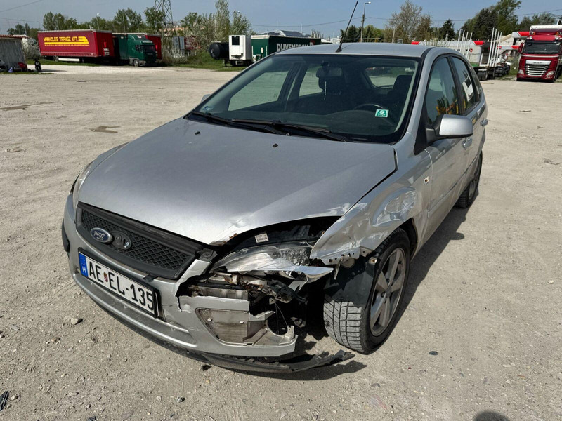 Ford Focus 1,6 i - Damaged Car - Hečbek: slika 1 Ford Focus 1,6 i - Damaged Car - Hečbek: slika 1