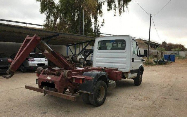 Iveco 65C15 Hook lift truck - Kamion sa hidrauličnom kukom: slika 4 Iveco 65C15 Hook lift truck - Kamion sa hidrauličnom kukom: slika 4
