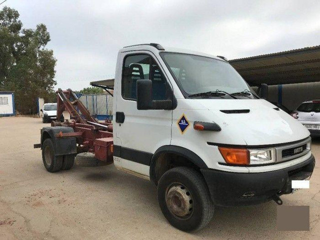 Iveco 65C15 Hook lift truck - Kamion sa hidrauličnom kukom: slika 1 Iveco 65C15 Hook lift truck - Kamion sa hidrauličnom kukom: slika 1