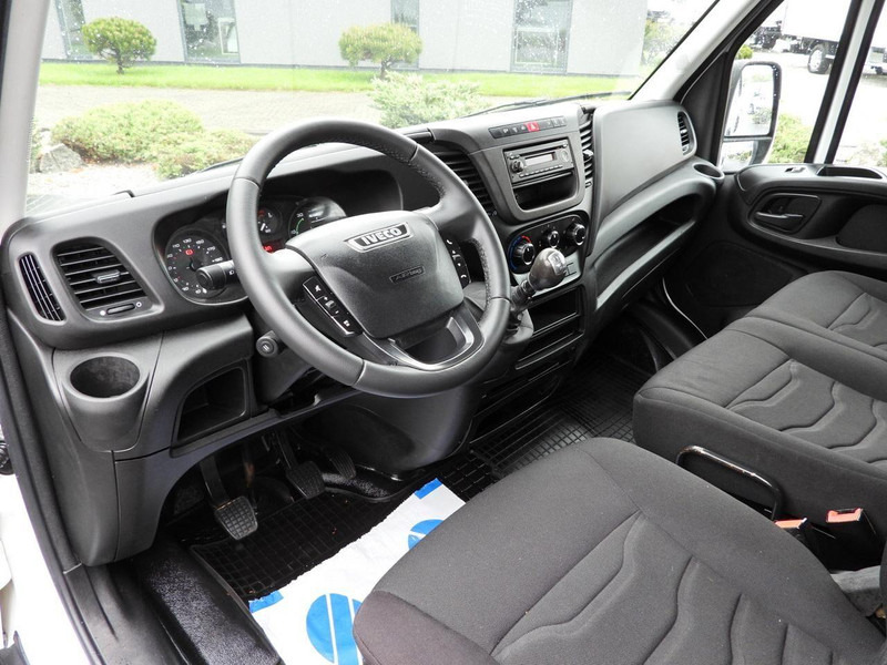 Iveco DAILY 35C13 WYWROTKA PODWÓJNA KABINA DOKA 7 MIEJSC TEMPOMAT BLIŹ - Dostavno vozilo istovarivač, Dostavno vozilo sa duplom kabinom: slika 2 Iveco DAILY 35C13 WYWROTKA PODWÓJNA KABINA DOKA 7 MIEJSC TEMPOMAT BLIŹ - Dostavno vozilo istovarivač, Dostavno vozilo sa duplom kabinom: slika 2