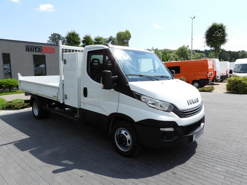 Iveco DAILY 35C15 - Dostavno vozilo istovarivač: slika 4 Iveco DAILY 35C15 - Dostavno vozilo istovarivač: slika 4