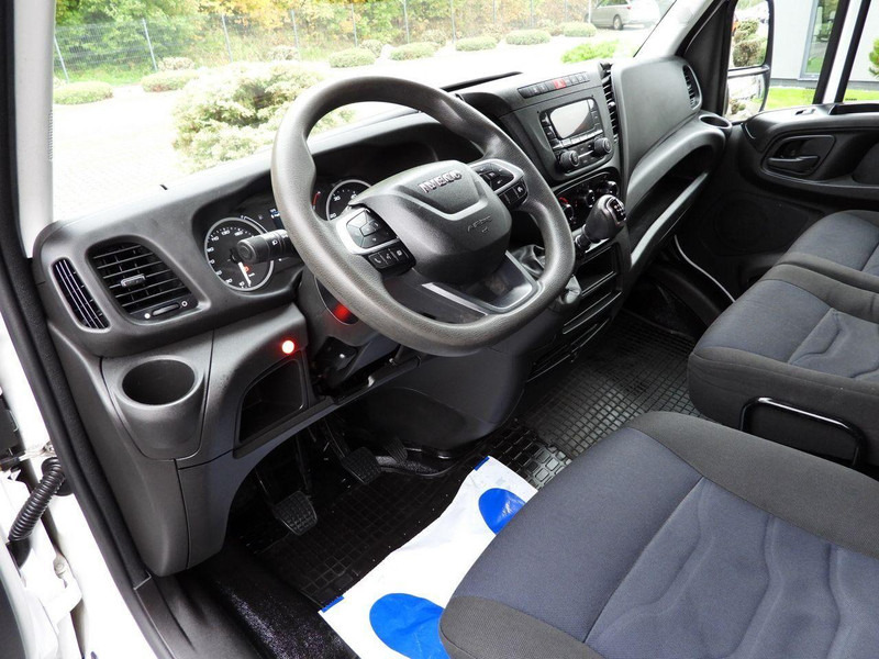 Iveco DAILY 35S18 PLANDEKA WINDA 8 PALET WEBASTO TEMPOMAT KLIMATYZACJA - Dostavno vozilo sa ceradom: slika 2 Iveco DAILY 35S18 PLANDEKA WINDA 8 PALET WEBASTO TEMPOMAT KLIMATYZACJA - Dostavno vozilo sa ceradom: slika 2