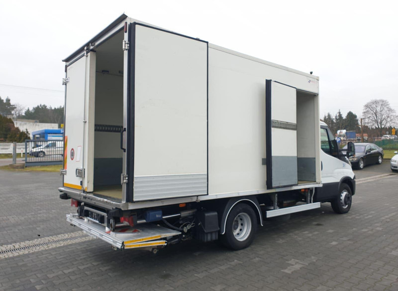 Iveco DAILY 60C15 60-150 TWO-CHAMBER REFRIGERATOR CONTAINER ISOTHERM F - Hladnjača: slika 1 Iveco DAILY 60C15 60-150 TWO-CHAMBER REFRIGERATOR CONTAINER ISOTHERM F - Hladnjača: slika 1