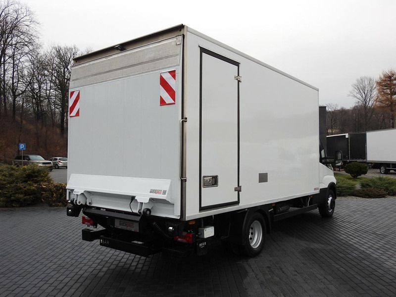 Iveco DAILY 70C17 CHŁODNIA 0*C WINDA 9 PALET ZASILANIE 230V TEMPOMAT K - Dostavno vozilo hladnjača: slika 3 Iveco DAILY 70C17 CHŁODNIA 0*C WINDA 9 PALET ZASILANIE 230V TEMPOMAT K - Dostavno vozilo hladnjača: slika 3
