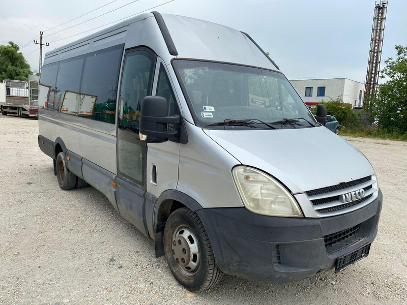 Iveco Daily 50 C 18 - 20 personal minibus - Minibus, Putnički kombi: slika 2 Iveco Daily 50 C 18 - 20 personal minibus - Minibus, Putnički kombi: slika 2