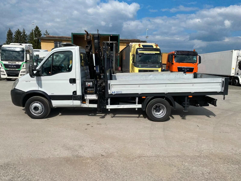 Iveco Daily 65C18 - Flatbed truck + crane - Kamion sa tovarnim sandukom, Kamion sa dizalicom: slika 5 Iveco Daily 65C18 - Flatbed truck + crane - Kamion sa tovarnim sandukom, Kamion sa dizalicom: slika 5