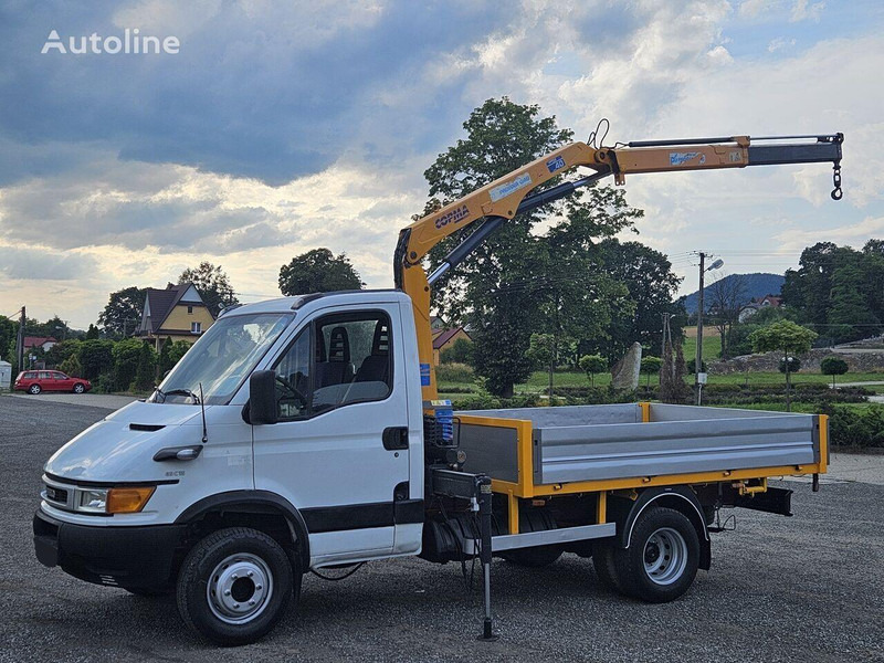 Iveco Daily 65c-15 Flatbed + crane Copma - Kamion sa tovarnim sandukom, Kamion sa dizalicom: slika 1 Iveco Daily 65c-15 Flatbed + crane Copma - Kamion sa tovarnim sandukom, Kamion sa dizalicom: slika 1