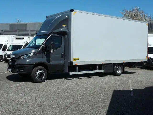 Iveco Daily 70C18 - Koffer+tail lift - Kamion sa zatvorenim sandukom: slika 1 Iveco Daily 70C18 - Koffer+tail lift - Kamion sa zatvorenim sandukom: slika 1