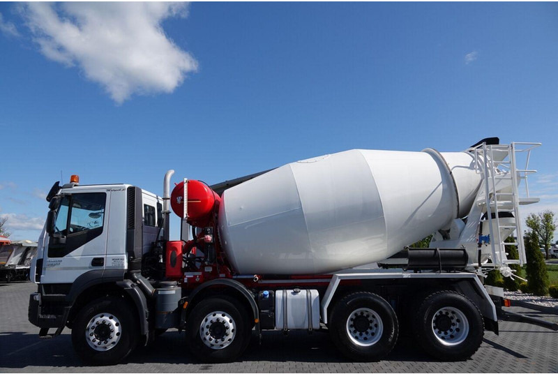 Iveco TRAKKER 410 / 8X4 / BETONOMIESZARKA 9 M3 / PUTZMEISTER / ALUFELG - Mikser za beton: slika 3 Iveco TRAKKER 410 / 8X4 / BETONOMIESZARKA 9 M3 / PUTZMEISTER / ALUFELG - Mikser za beton: slika 3