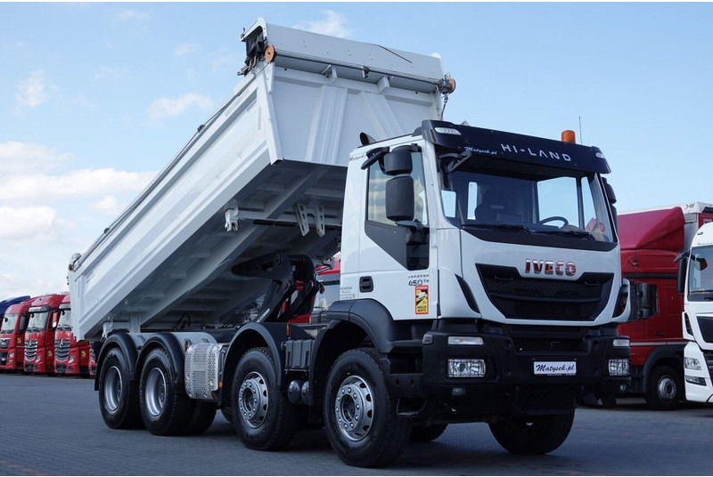 Iveco TRAKKER / 8x4 / WYWROTKA / HYDROBURTA / BORDMATIC / EURO 6 / ME - Istovarivač: slika 5 Iveco TRAKKER / 8x4 / WYWROTKA / HYDROBURTA / BORDMATIC / EURO 6 / ME - Istovarivač: slika 5