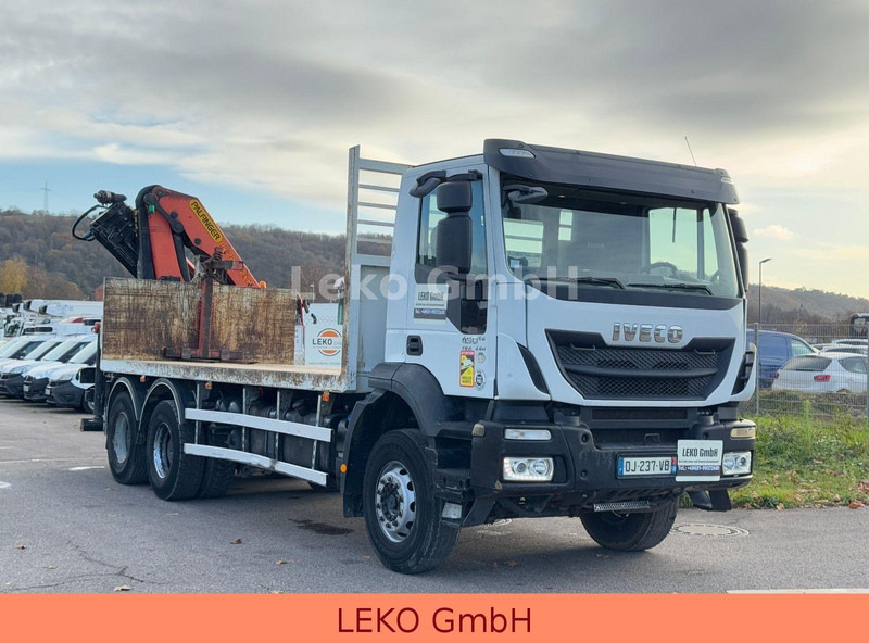 Iveco Trakker 450 Mit Kran( Palfinger PK 22002 .EH) - Kamion sa tovarnim sandukom, Kamion sa dizalicom: slika 1 Iveco Trakker 450 Mit Kran( Palfinger PK 22002 .EH) - Kamion sa tovarnim sandukom, Kamion sa dizalicom: slika 1