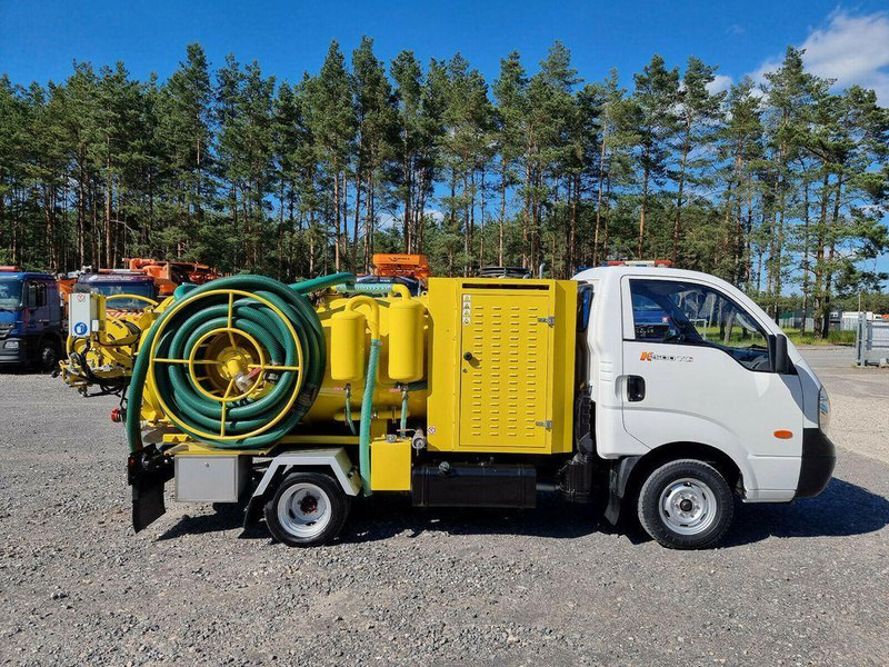 Kia Csatornatisztító - Vakuumska cisterna: slika 3 Kia Csatornatisztító - Vakuumska cisterna: slika 3