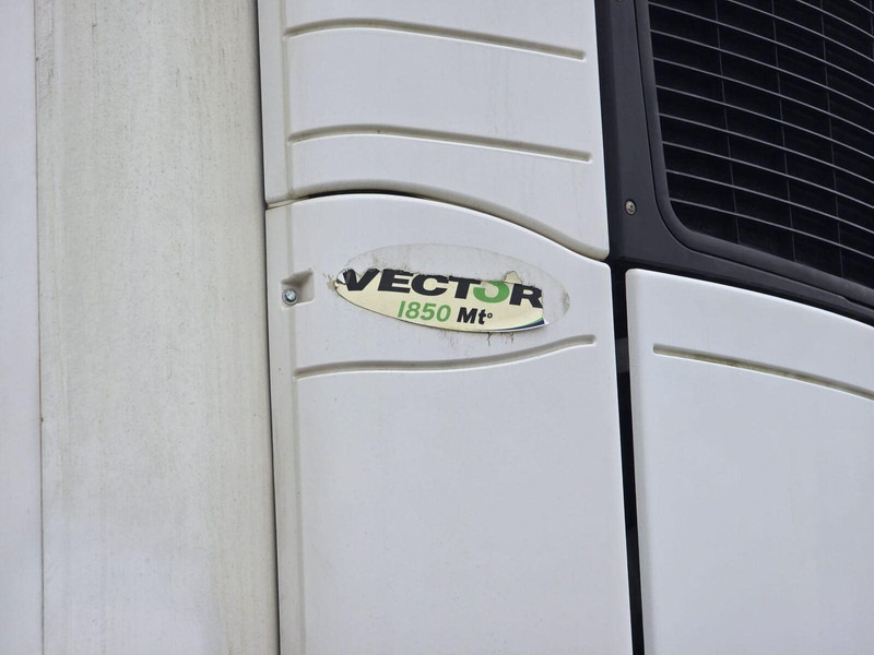 LAMBERET Carrier Vector 1850 MT frigo+Dhollandia LBW 2000 kg - Poluprikolica hladnjače: slika 4 LAMBERET Carrier Vector 1850 MT frigo+Dhollandia LBW 2000 kg - Poluprikolica hladnjače: slika 4
