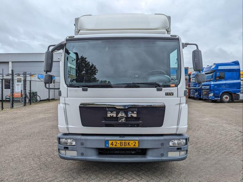 MAN TGL 12.250 - Horse transporter - Kamioni za prevoz konja: slika 3 MAN TGL 12.250 - Horse transporter - Kamioni za prevoz konja: slika 3