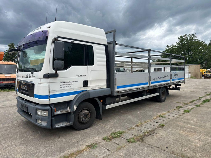 MAN TGL 12 250 euró5 - Kamion sa tovarnim sandukom, Kamion sa dizalicom: slika 1 MAN TGL 12 250 euró5 - Kamion sa tovarnim sandukom, Kamion sa dizalicom: slika 1