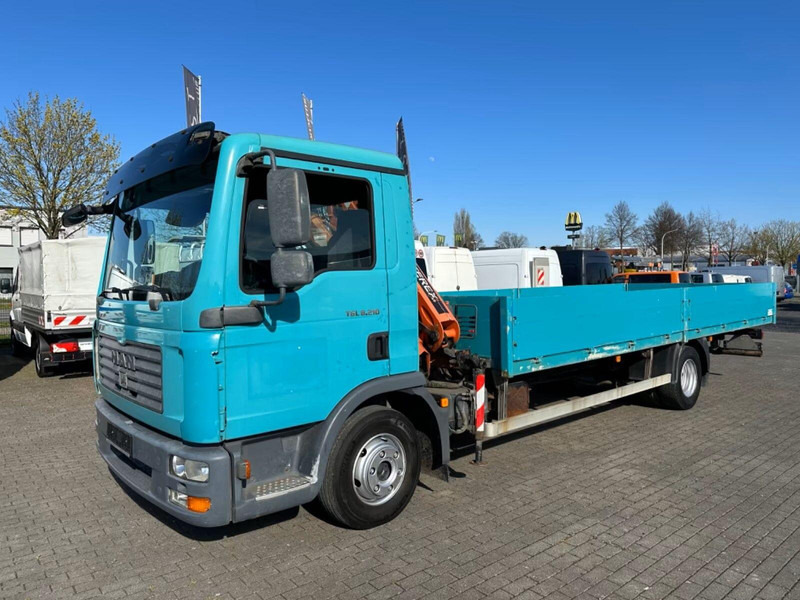 MAN TGL 8.210 - Flatbed truck + crane - Kamion sa tovarnim sandukom, Kamion sa dizalicom: slika 1 MAN TGL 8.210 - Flatbed truck + crane - Kamion sa tovarnim sandukom, Kamion sa dizalicom: slika 1