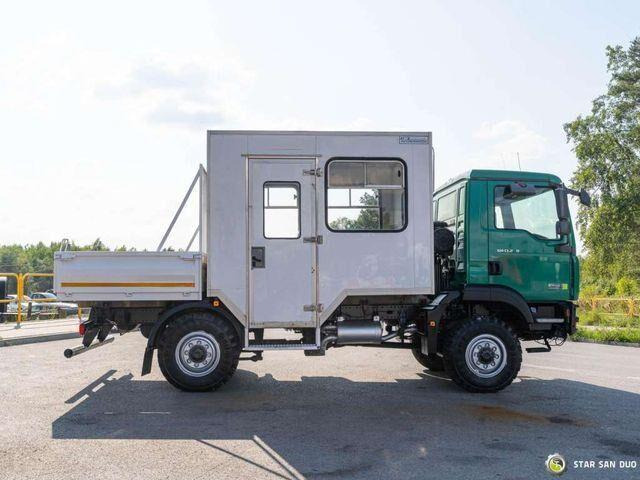 MAN TGM 13.240 4x4 BL Double Cab Camper BUS - Kamion sa golom šasijom i zatvorenom kabinom, Kamion sa dizalicom: slika 2 MAN TGM 13.240 4x4 BL Double Cab Camper BUS - Kamion sa golom šasijom i zatvorenom kabinom, Kamion sa dizalicom: slika 2