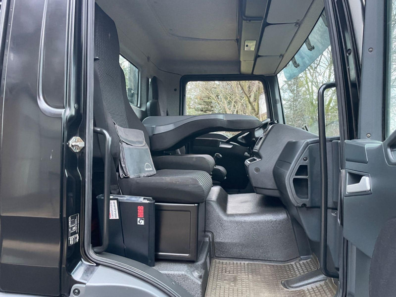 MAN TGM 15.250 Hoof lift + Crane - Kamion sa hidrauličnom kukom, Kamion sa dizalicom: slika 5 MAN TGM 15.250 Hoof lift + Crane - Kamion sa hidrauličnom kukom, Kamion sa dizalicom: slika 5