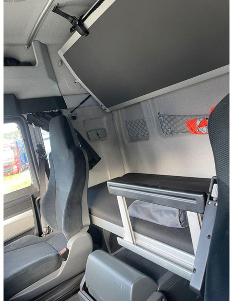 Kamion za prevoz stoke MAN TGX 26.400 6x2-2 LL 3 Stück Finkl Hubdach: slika 18