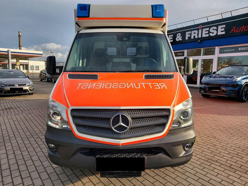 Mercedes-Benz 519 CDI Ambulance - Vozilo hitne pomoći: slika 2 Mercedes-Benz 519 CDI Ambulance - Vozilo hitne pomoći: slika 2