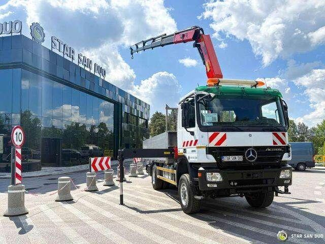 Mercedes-Benz ACTROS 2044A 4x4 Palfinger PK 20002 hds Crane - Kamion sa tovarnim sandukom, Kamion sa dizalicom: slika 2 Mercedes-Benz ACTROS 2044A 4x4 Palfinger PK 20002 hds Crane - Kamion sa tovarnim sandukom, Kamion sa dizalicom: slika 2