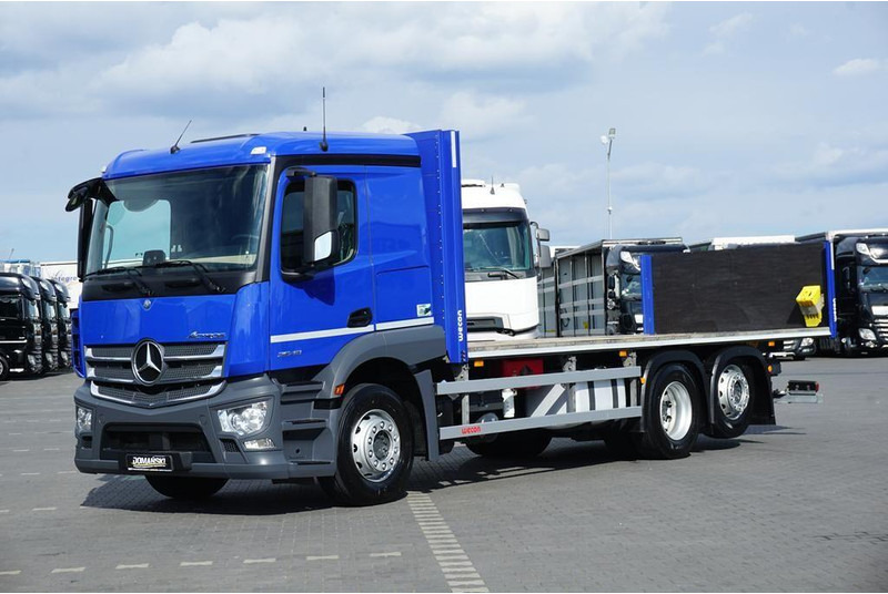 Mercedes-Benz ACTROS / 2543 / ACC / E 6 / PEŁNY ADR / PLATFORMA / ZAWIESIE POD - Kamion sa tovarnim sandukom: slika 2 Mercedes-Benz ACTROS / 2543 / ACC / E 6 / PEŁNY ADR / PLATFORMA / ZAWIESIE POD - Kamion sa tovarnim sandukom: slika 2
